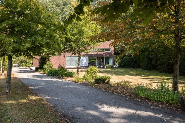 Architect-designed home by Bart Bomans