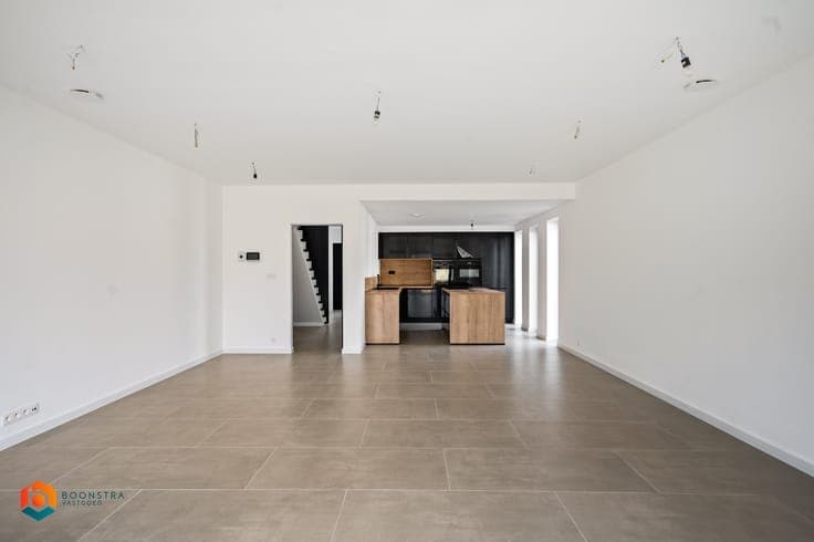 Nieuwbouwwoning met 3 slpkrs onder registratierecht te Ti...