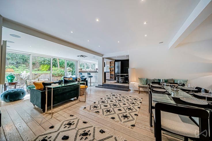 CHANT D'OISEAU : High-end 3-bedroom duplex with garden