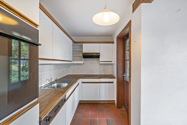 Charming residence with spacious garden for sale in De Panne