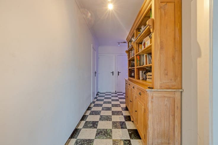 Vrijstaande woning op een uitstekende locatie, gelegen op...