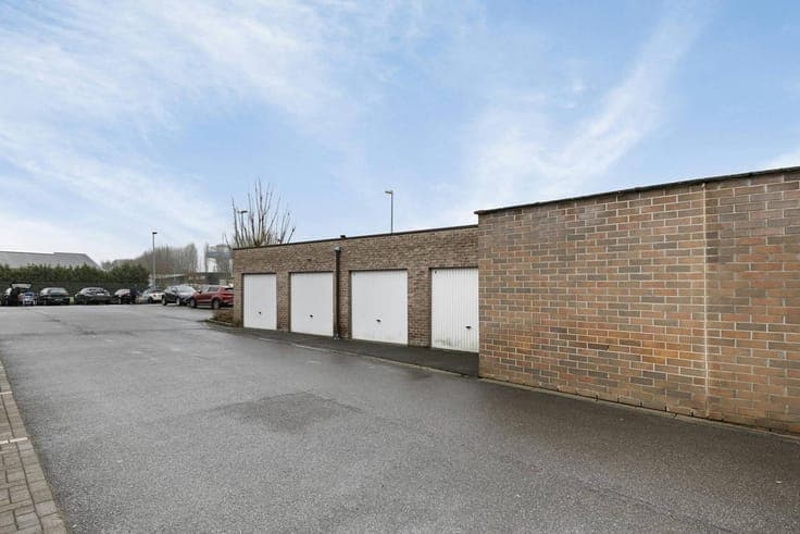 Investment property: 4 apartments in Puurs-Sint-Amands