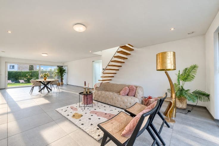 Instapklare halfopen bebouwing met zuidgerichte tuin