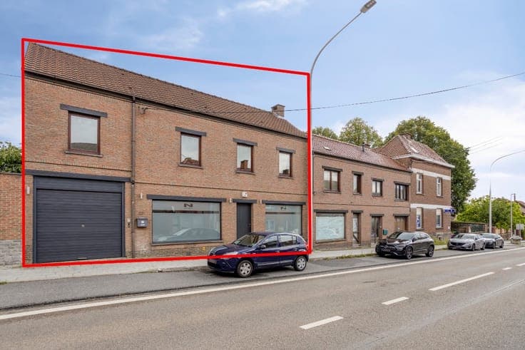 MIXED-USE BUILDING – WAREHOUSE, COMMERCIAL SPACE & APARTMENT