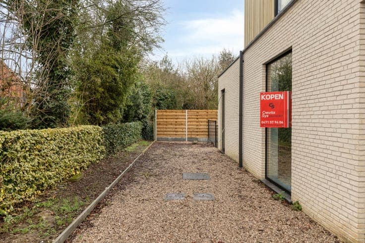 Half-open nieuwbouwwoning in Beveren (Roeselare), op zeer...
