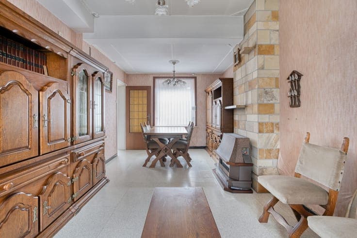 Rustig gelegen renovatiewoning, met 4 slaapkamers en een ...