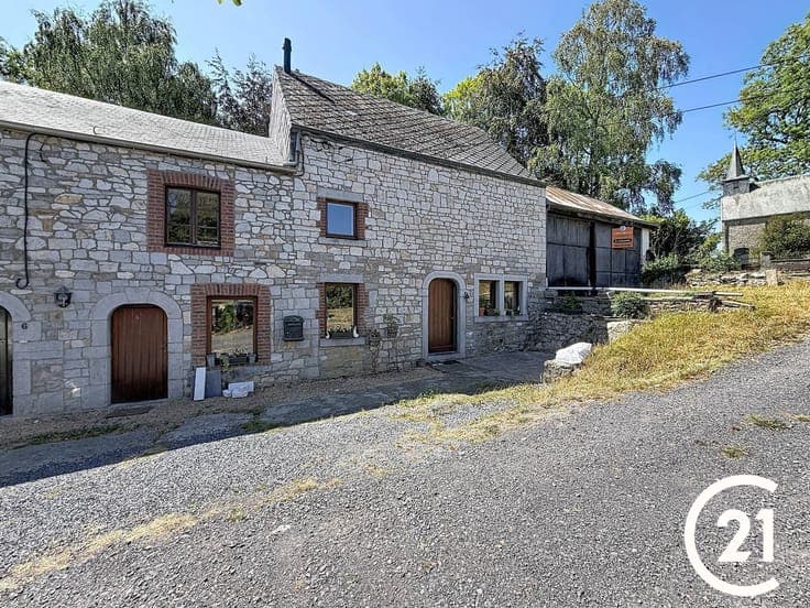 A 5 min de Ciney Centre: belle maison en pierres avec jardin