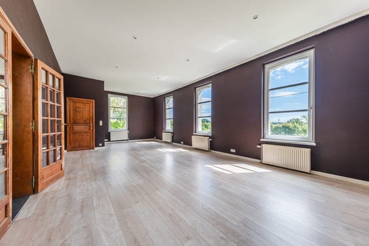 Equestrian property, riding arena and stables - open fields