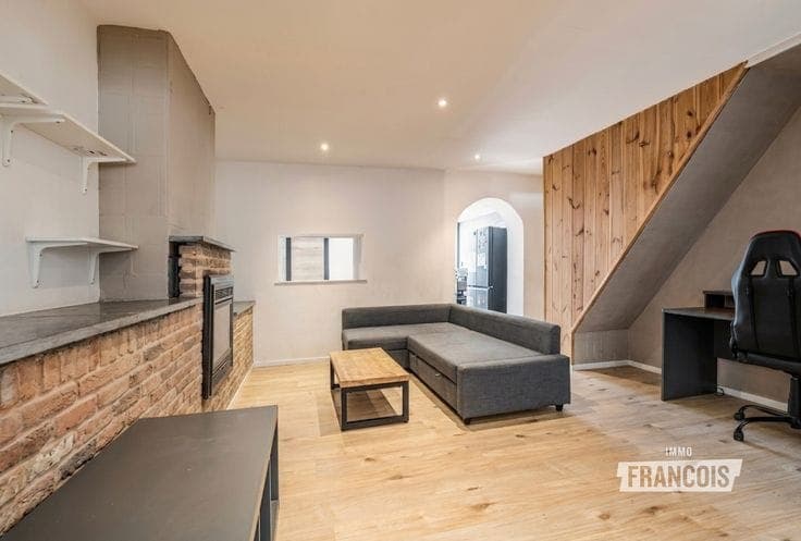 Quietly situated 3-bedroom house for sale near the center of Waarschoot.