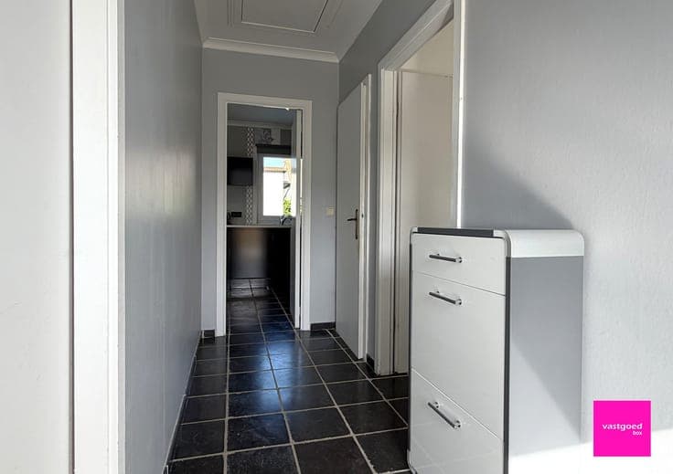 Instapklare alleenstaande woning met tuin, garage en 491 ...