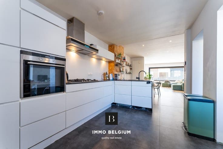 Ruime gerenoveerde woning met 4 slaapkamers in het centrum