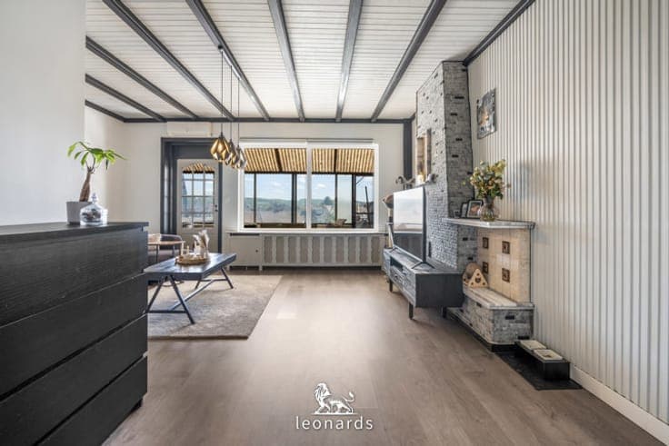 Bel-etage with 3 bedrooms and south-facing garden