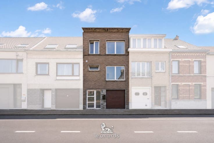 Bel-etage with 3 bedrooms and south-facing garden