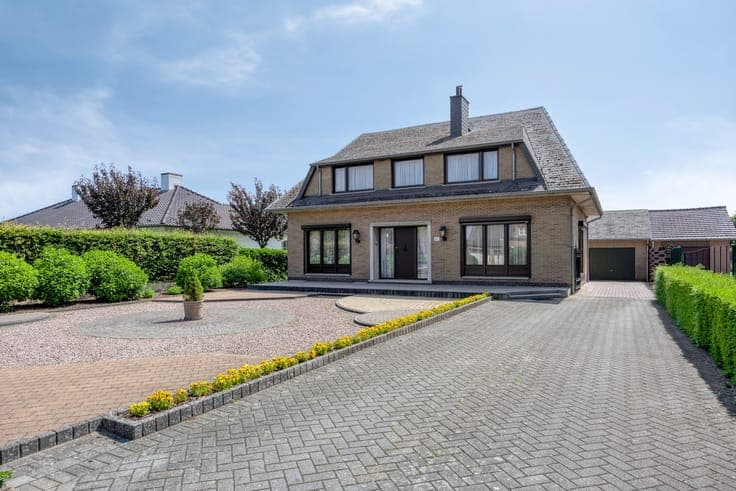 Charmante vrijstaande woning met 4 slaapkamers op een rui...