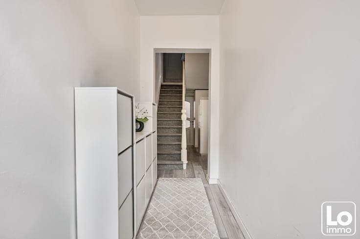 Ruime gesloten woning op een toplocatie in Sint-Amandsber...