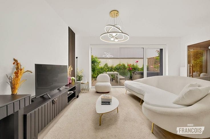 Move-in ready, energy-efficient home in the young new-build…