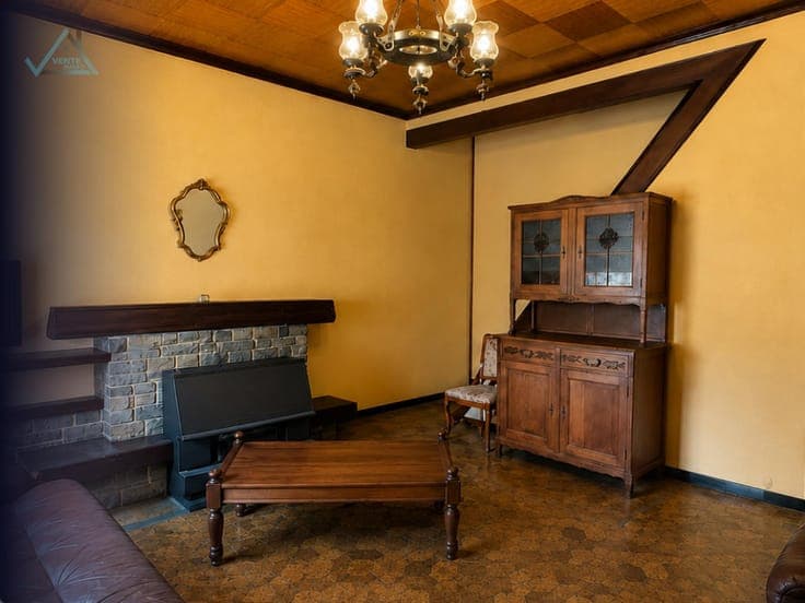 Quiet house with garden and great potential