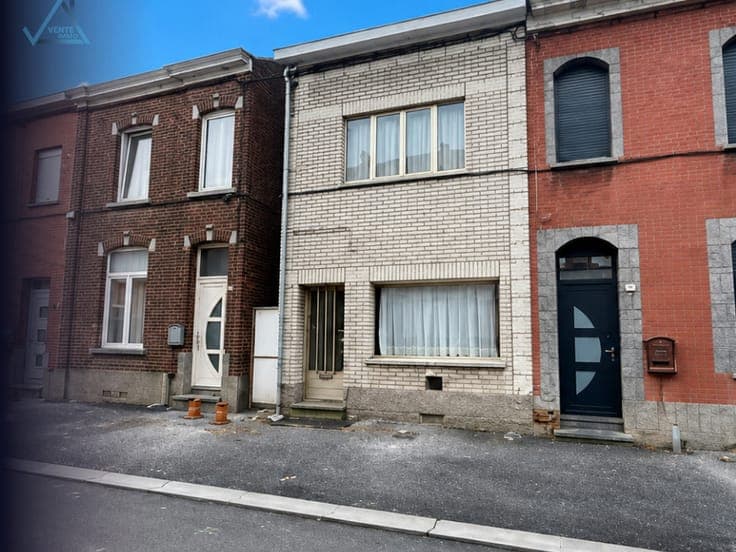 Quiet house with garden and great potential