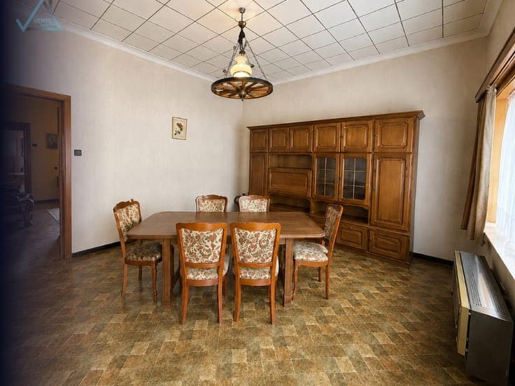 Quiet house with garden and great potential