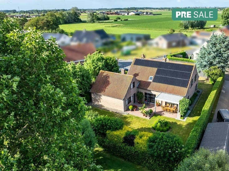 Charming fermette-style house for sale in Merkem on 885m²