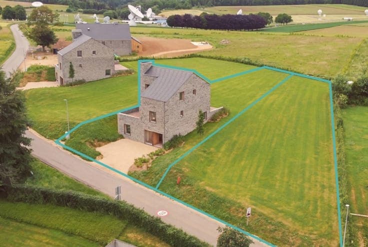 Villa neuve avec terrain à bâtir et son projet à Redu