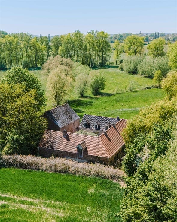 Authentieke hoevewoning met atelier en schuur