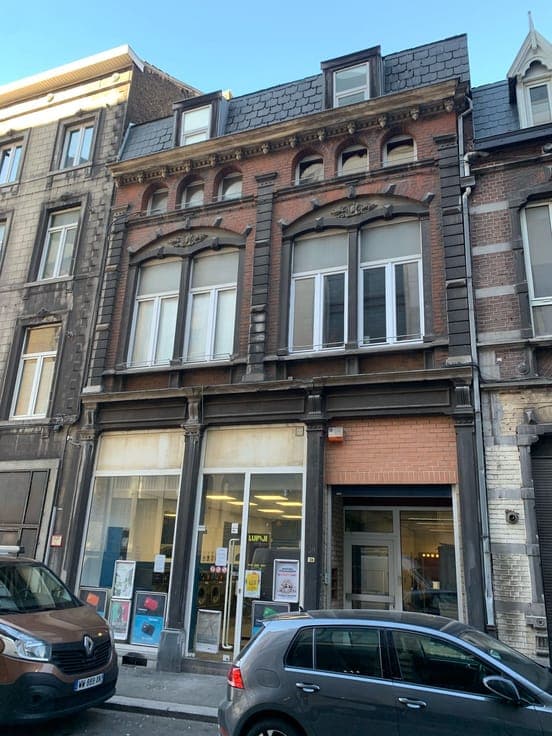 For sale: investment property – 340 m²