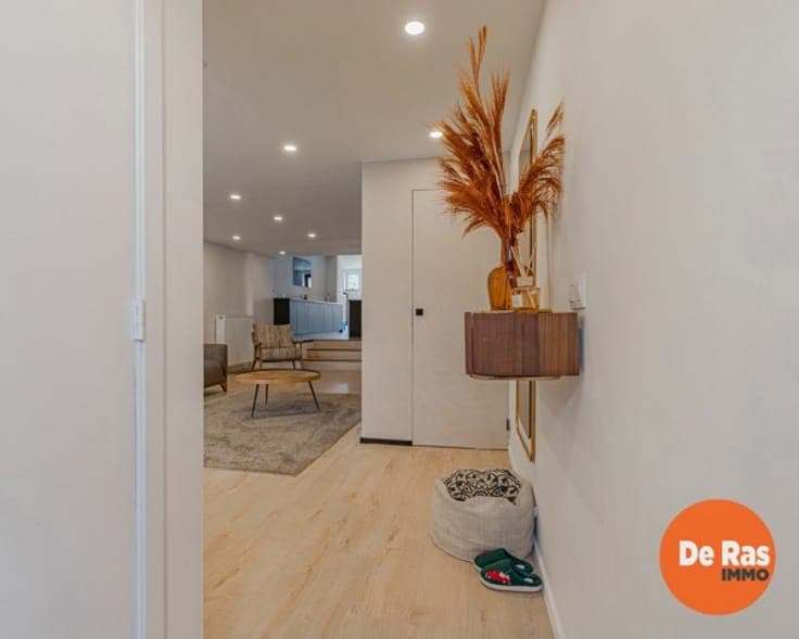 NIEUWERKERKEN– Gerenoveerde woning met 3 slk's, tuin, garage