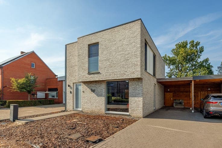 Prachtige recente woning te Zammel!