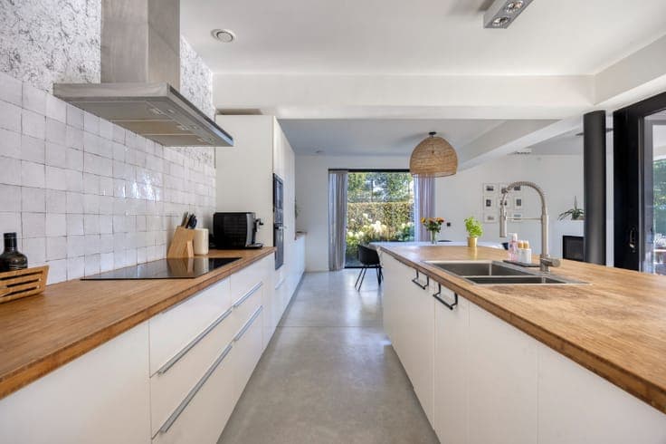 Totaalgerenoveerde villa met EPC A, 5 slaapkamers, zwemba...