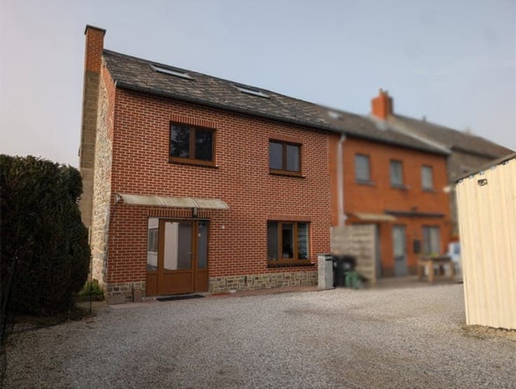 Maison avec garage et 3 chambres à vendre à Joncret