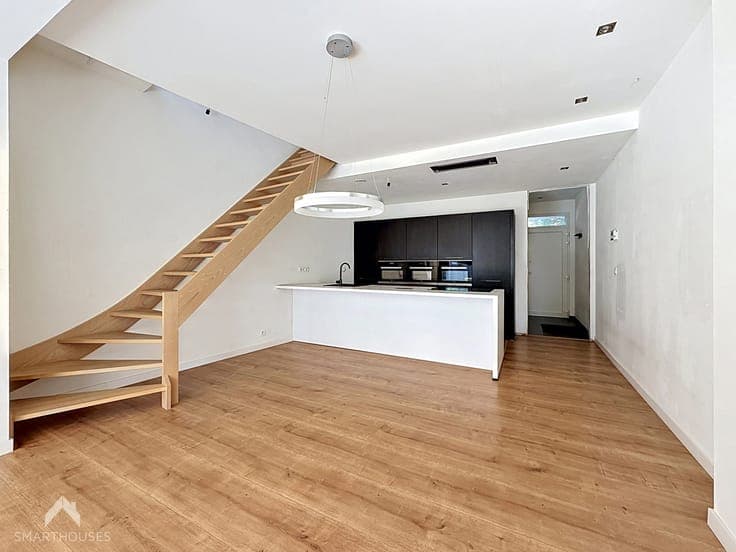 Energy-efficient home with 3 bedrooms and a garden