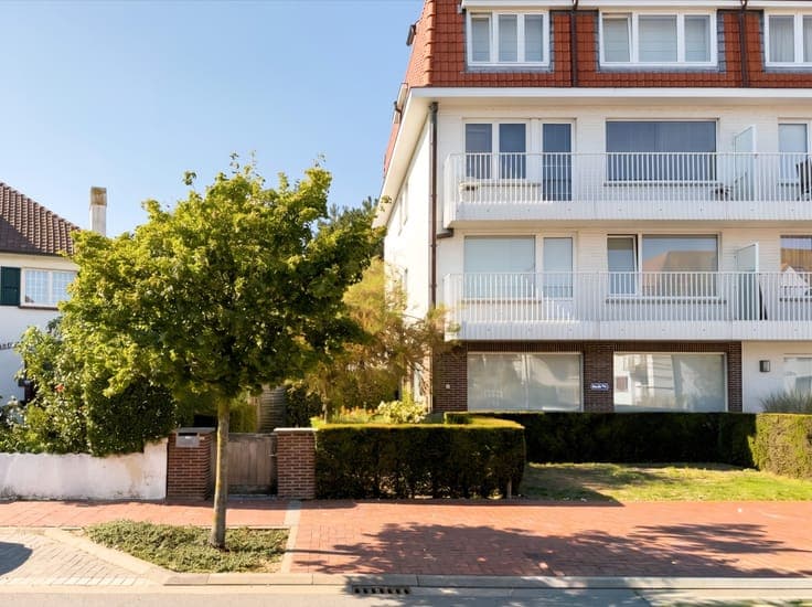 Uniek villa-appartement met tuin, terrassen, parkeerplaat...