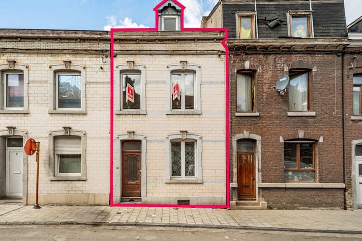 4-bedroom house in need of renovation