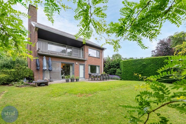 Villa met 4 slaapkamers en zuidtuin op Toplocatie