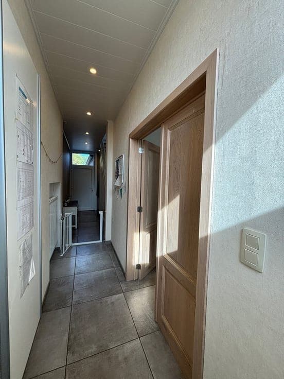RENOVATED 3-BEDROOM HOME WITH A GARDEN