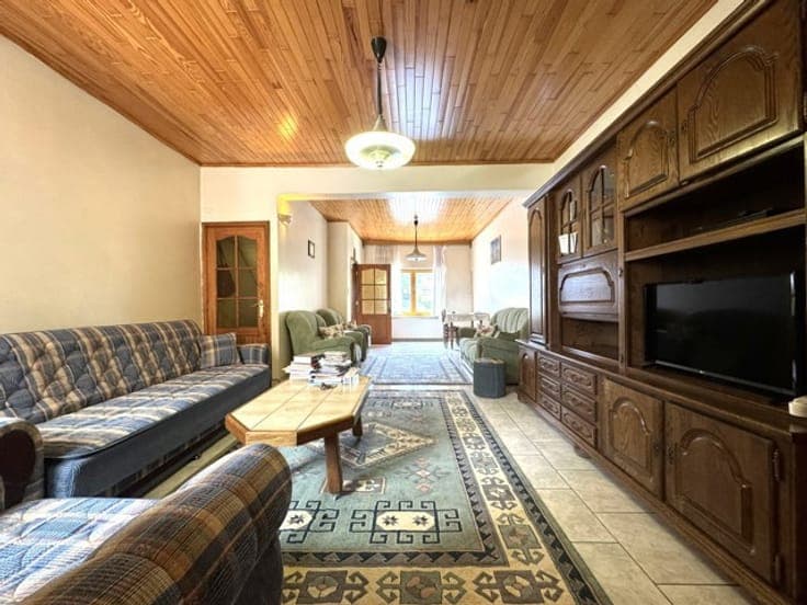 MAISON FAMILIALE– 4 CHAMBRES, GARAGE ET JARDIN