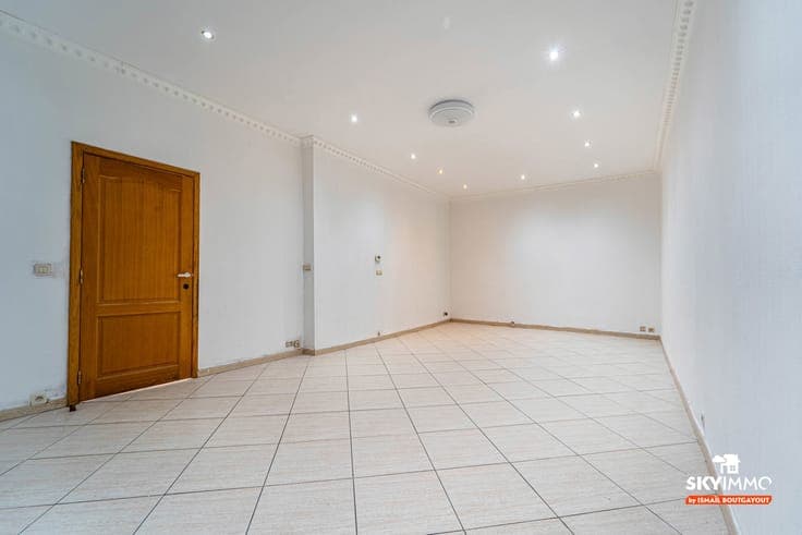 MAISON 4CH- 3 SDB- 2 GARAGES-PANNEAUX SOLAIRES -LIEGE -PEB D