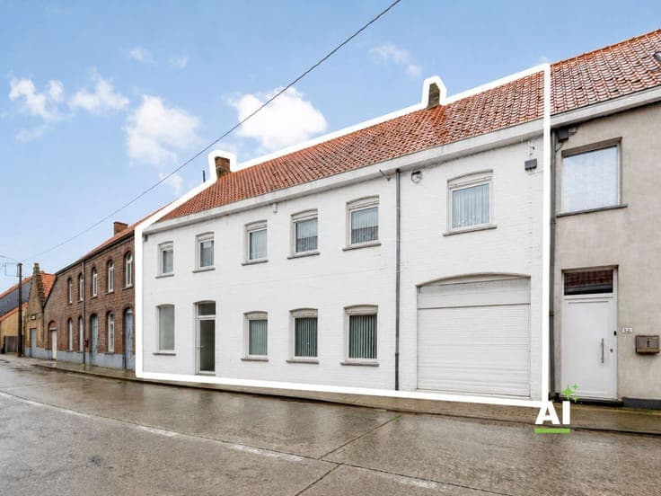 Ruime woning met voormalige handelsruimte en tal van moge...