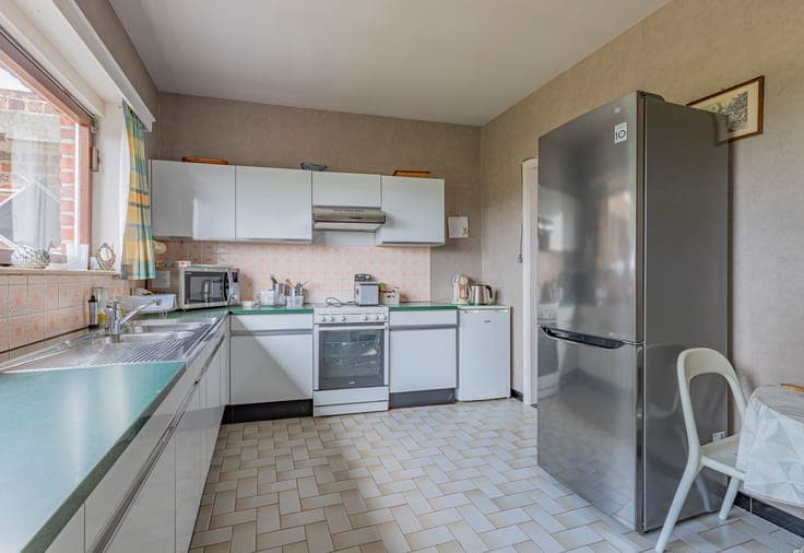 HOFSTADE - Ruime bel-etage met 4 slpks, garage en tuin!