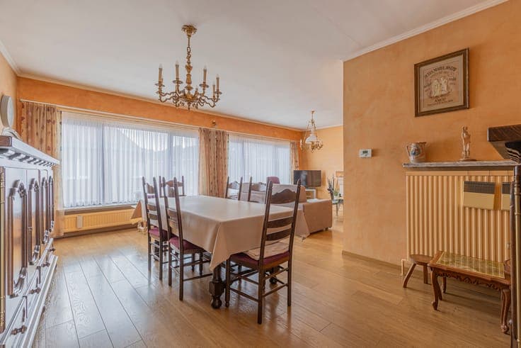 HOFSTADE - Ruime bel-etage met 4 slpks, garage en tuin!