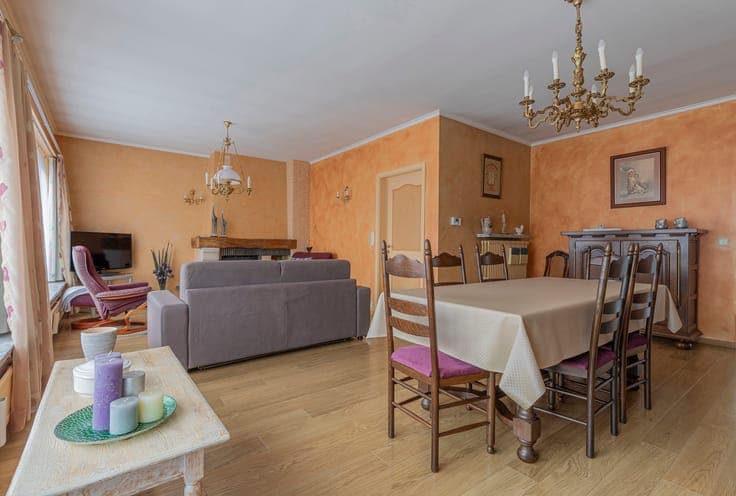 HOFSTADE - Ruime bel-etage met 4 slpks, garage en tuin!