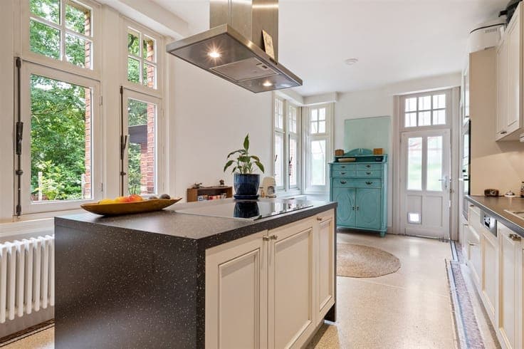 Characterful house in a quiet location
