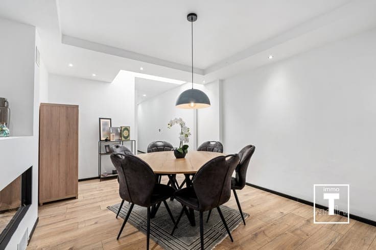Gerenoveerd gebouw met 2 appartementen!