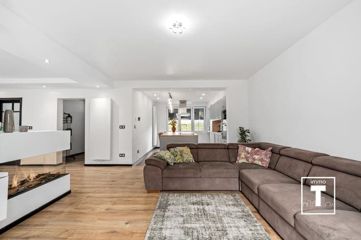 Gerenoveerd gebouw met 2 appartementen!