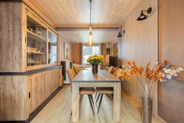 Move-in-ready home with 2 (3) rooms and a terrace