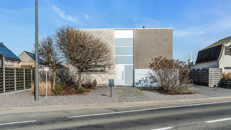 Trendy gezinswoning met open leefruimte, 4 slaapkamers en...