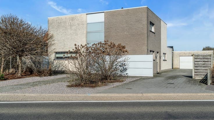 Trendy gezinswoning met open leefruimte, 4 slaapkamers en...