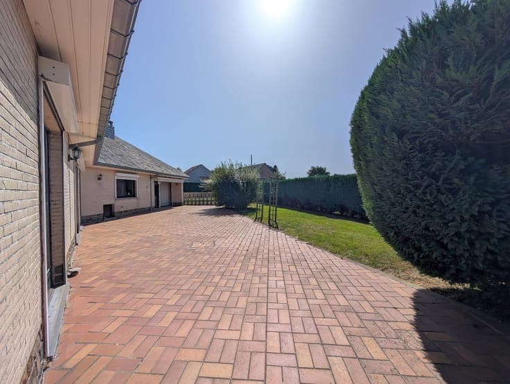Villa plain pied sur près de 20 ares avec 4 chambres