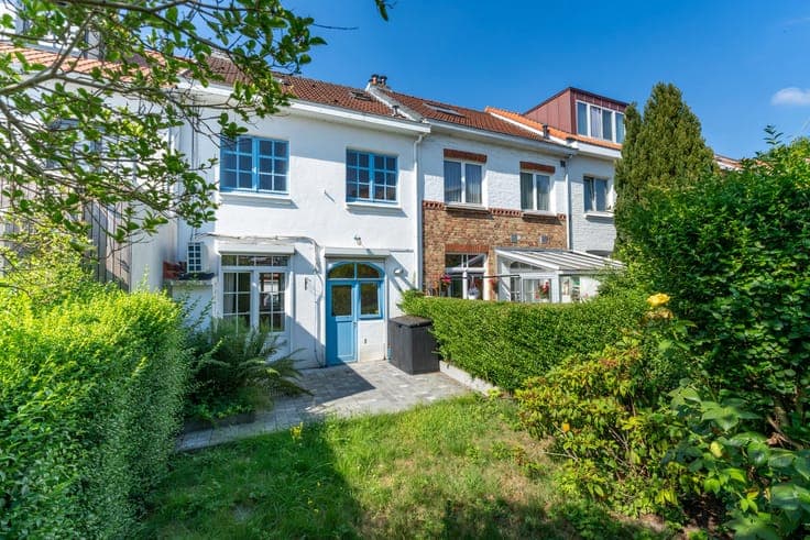 Auderghem – 2-Bed House with Garden & Converted Attic